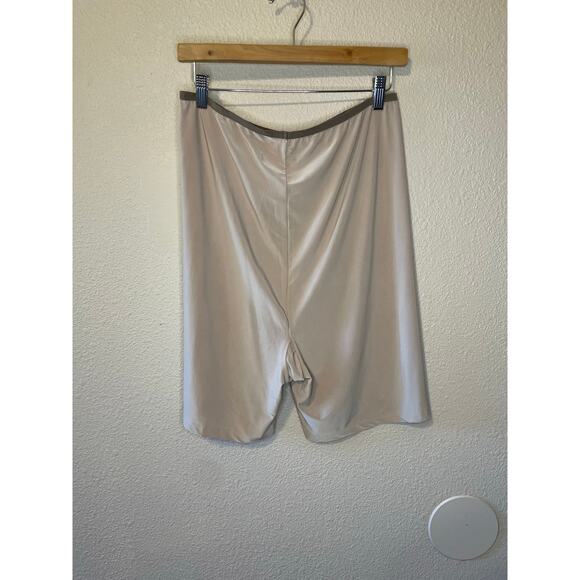 Undersummer Nude High Waisted Silky Slip Shorts/ Biker Shorts Size 2X - Picture 2 of 11